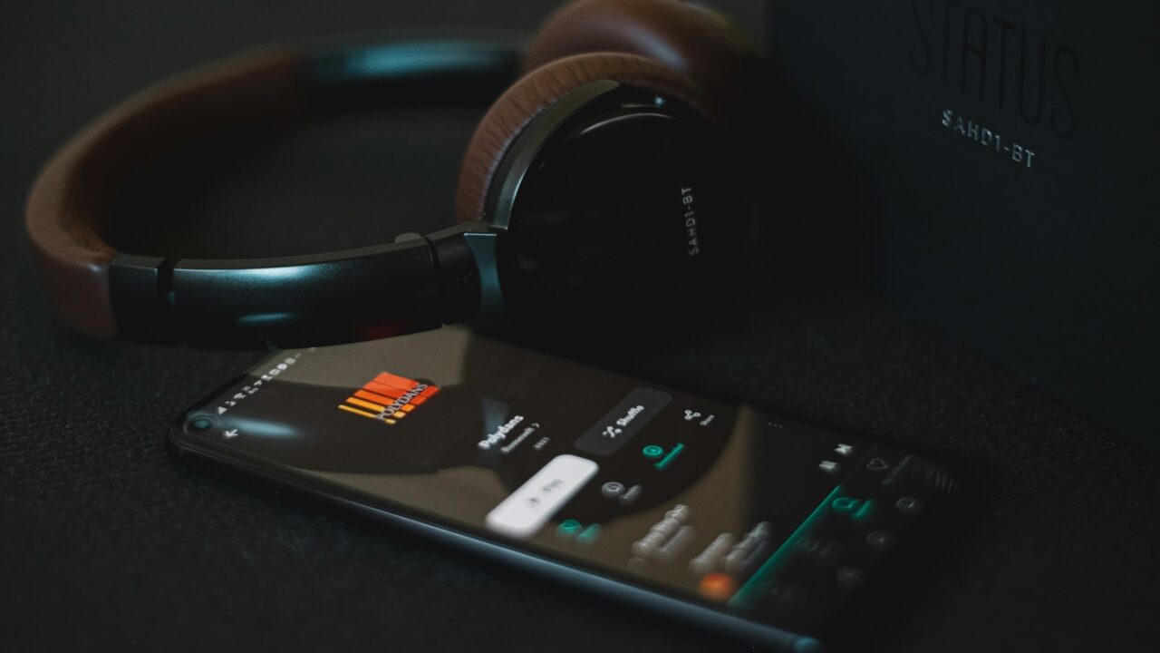 Analog vs. Digital: The Evolution of Sound in Virtual Entertainment