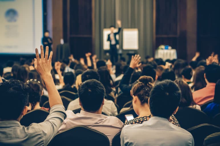 Working with an Audience: How to Keep Listeners’ Attention